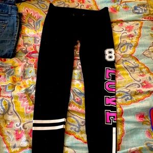 Black leggings with front pockets